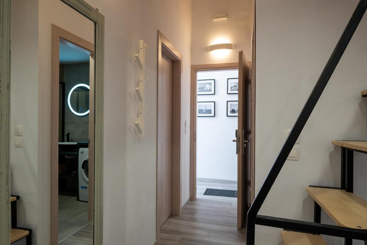 Central Suites Aegina 1 ภายนอก รูปภาพ