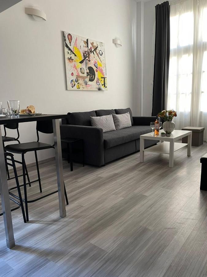 Central Suites Aegina 1 ภายนอก รูปภาพ
