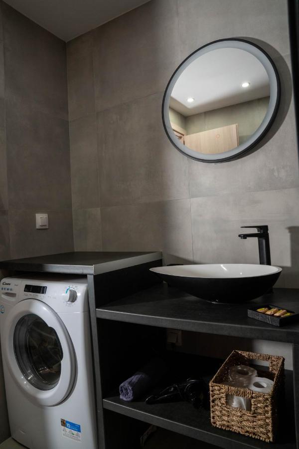 Central Suites Aegina 1 ภายนอก รูปภาพ