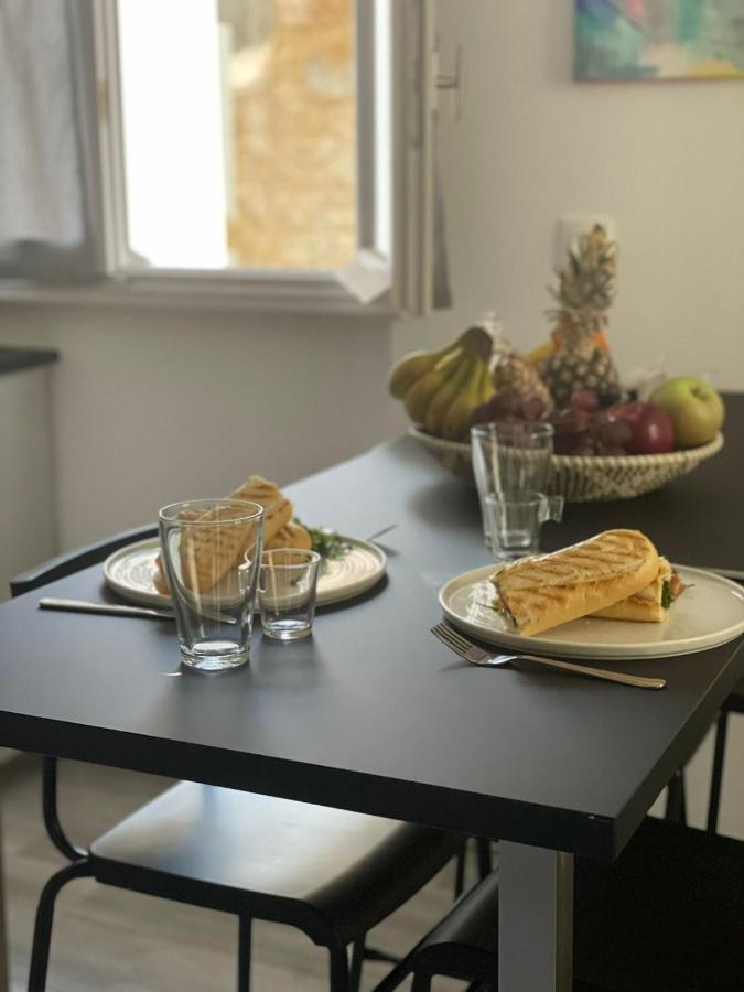 Central Suites Aegina 1 ภายนอก รูปภาพ